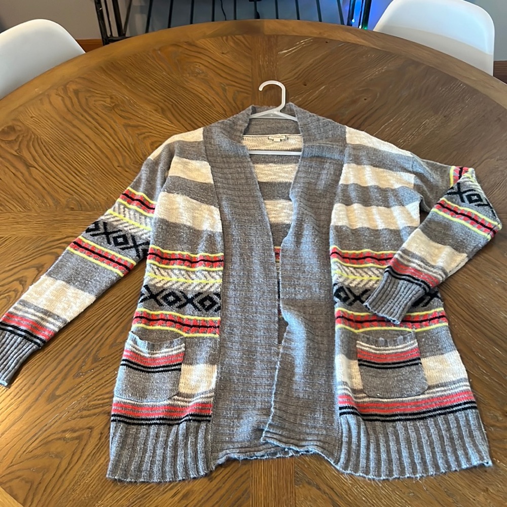 Eyeshadow Women’s size medium cardigan